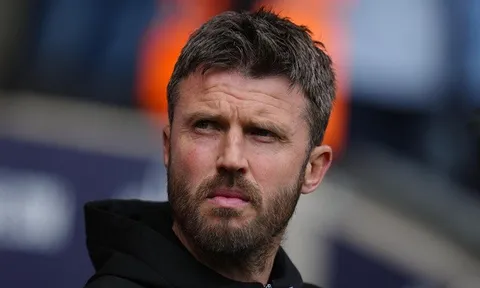Schmeichel và Foster giục MU bổ nhiệm Carrick