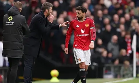 Agbonlahor cho rằng Bruno Fernandes lãng phí sự nghiệp ở MU
