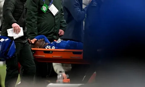 Thua thảm PSG, Chelsea còn mất trụ cột Chalobah