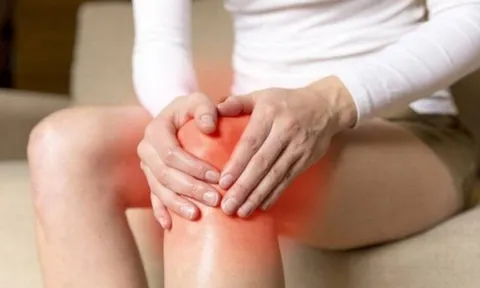 Tại sao nhiều phụ nữ trung niên dễ bị đau đầu gối?