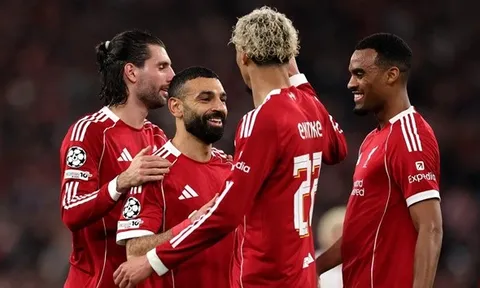 Ekitike gọi Salah là huyền thoại sau kỷ lục 50 bàn thắng