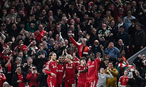 Cơn mưa bàn thắng che mờ thực tế phũ phàng của Liverpool