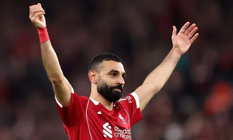 Đổi chiến thuật, Arne Slot hồi sinh bản năng sát thủ cho Salah
