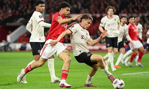 Nottingham kẹt giữa giấc mơ châu Âu và cuộc chiến sinh tử quốc nội