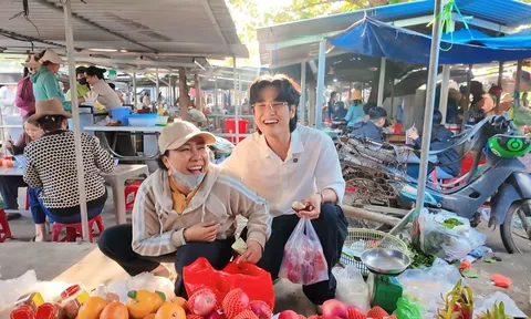 Hành trình đi 100 chợ truyền thống của Quan không gờ