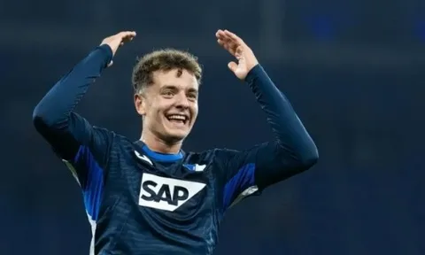 Fisnik Asllani gây sốt, Chelsea, Tottenham và Bayern Munich nhập cuộc