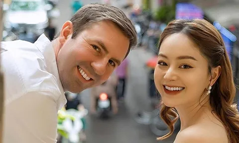 Phiên toà ly hôn giữa Lan Phương và chồng cũ bị hoãn