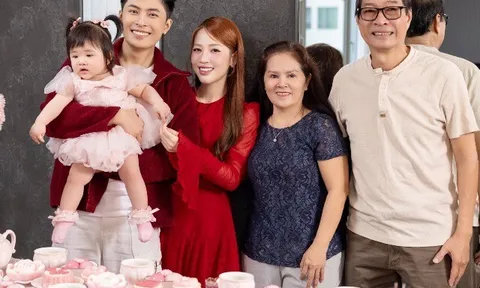 Con gái Puka - Gin Tuấn Kiệt có khuôn mặt giống hệt bà nội, được bà ngoại chăm từng mâm lễ, chọn "nối nghiệp" bố