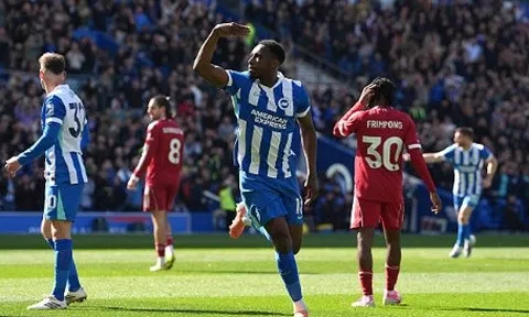 Welbeck lập cú đúp, Brighton khiến Liverpool ôm hận ở Ngoại hạng Anh
