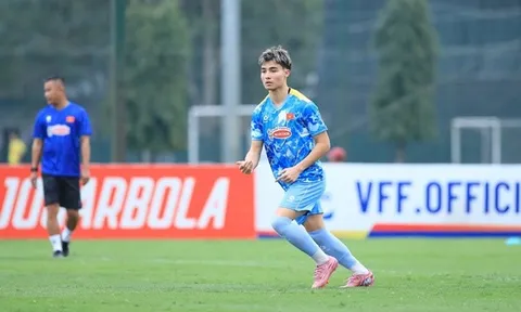 Sao Việt kiều ghi 5 bàn trong 50 phút chưa muốn về V-League