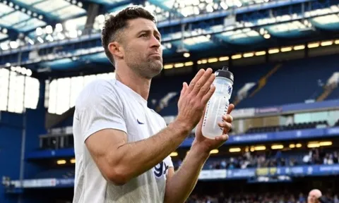 Gary Cahill thừa nhận cạn kiệt kiên nhẫn với Robert Sanchez