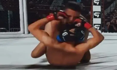 Cú đấm đôi 'Donkey Kong' và những pha knock-out dị thường bị lãng quên trong làng MMA