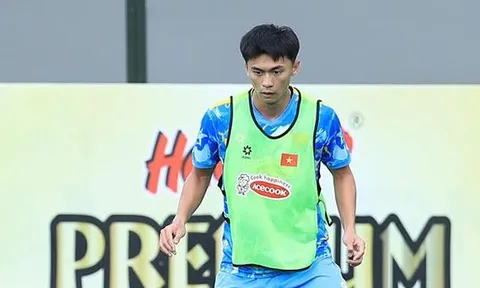 Kế thừa áo số 22 của Tiến Linh, Việt Cường thừa nhận áp lực