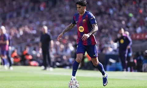 Hansi Flick khẳng định Joao Cancelo không gặp chấn thương