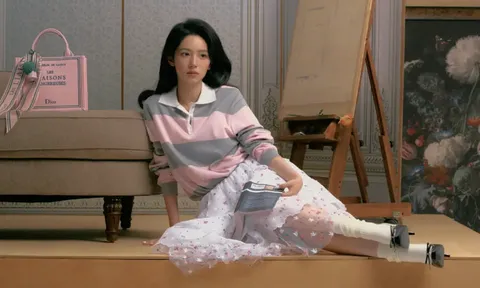 Áo kẻ sọc trở lại mạnh mẽ: 3 kiểu đáng đầu tư để nâng tầm phong cách mùa xuân