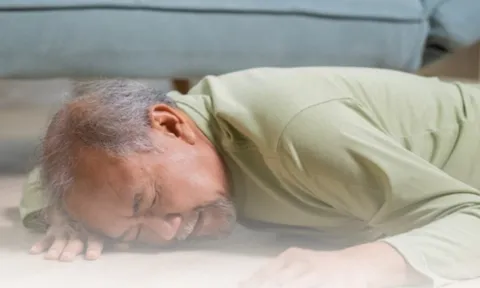 Đột quỵ có thể 'gõ cửa' khi đang ngủ: 3 dấu hiệu cảnh báo sớm tuyệt đối không nên bỏ qua