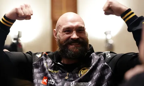 Tyson Fury cảnh báo Arslanbek Makhmudov: 'Hắn ta gặp rắc rối to rồi'
