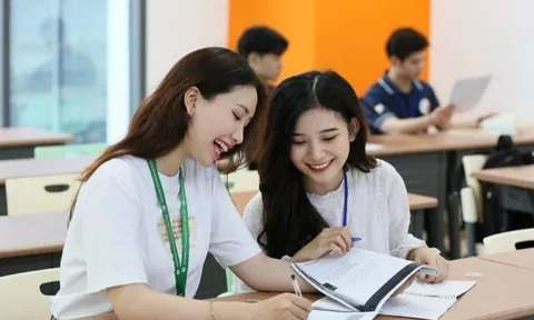 6 nhóm nghề sẽ “bùng nổ” trong kỷ nguyên AI, cơ hội rộng mở cho người mới ra trường, lương 8 con số