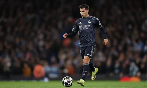 Brahim Diaz rũ bùn đứng dậy để rực sáng tại Real Madrid