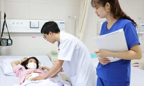 Người phụ nữ bụng to bất thường, vào viện mới phát hiện thai lưu, kèm theo khối u khổng lồ