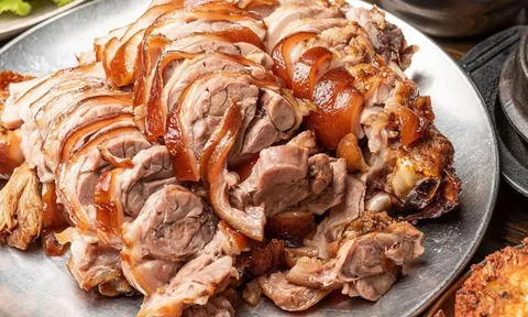 4 nhóm người không nên ăn thịt chân giò