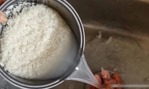 Đừng đổ bỏ nước vo gạo: 7 công dụng “vàng” cực tốt cho sức khỏe và làm đẹp