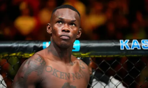 Israel Adesanya và canh bạc ở UFC Seattle: 'Làm sao chúng dám nghi ngờ tôi?'