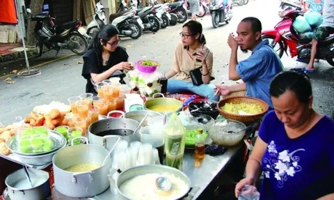 Ở Hải Phòng có khu “chợ nhà giàu”, nổi tiếng với những món ăn vặt kiểu “sang chảnh”, xách về đủ hải sản tươi sống