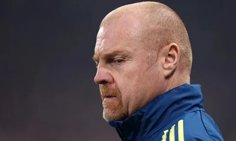 David Ornstein xác nhận Tottenham muốn mời Sean Dyche về trụ hạng