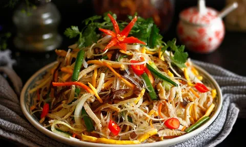 Cách xào miến ngon, mềm tơi, không bị dính: Cực đơn giản ai cũng làm được