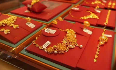 Giá vàng hôm nay (29-3) tăng phi mã: Chuyên gia cảnh báo điều gì?