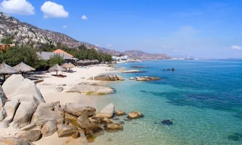 Bãi biển như “viên ngọc thô” của Nam Trung Bộ, nghe tên kỳ lạ nhưng đẹp khó cưỡng, đến 1 lần là nhớ mãi