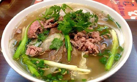 Cách nấu phở bò ngon tại nhà
