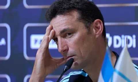 HLV Scaloni dọa gạch tên dàn sao Argentina khỏi World Cup