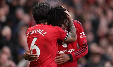 Man Utd đặt cược mùa giải vào hai đôi chân pha lê