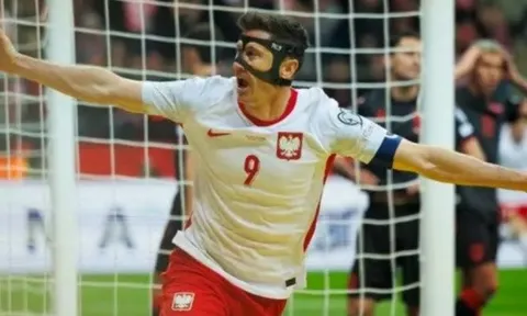 Sức trẻ Gyokeres thách thức bản lĩnh của Lewandowski