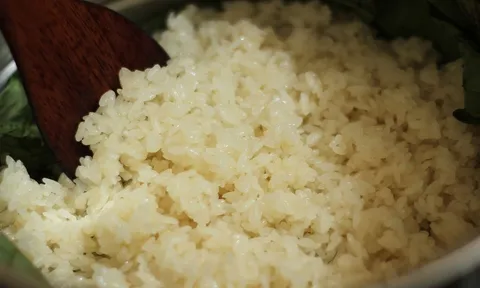 Tại sao xôi đồ 2 lần luôn ngon hơn, mềm dẻo hơn?