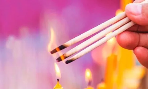 Văn khấn rằm tháng 2 năm Bính Ngọ đầy đủ và chuẩn nhất, 3 thứ tuyệt đối không dùng khi cúng rằm hằng tháng