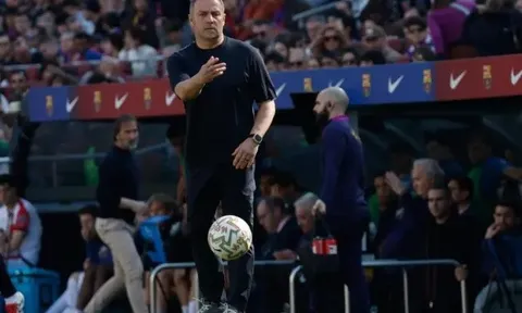Hai tháng định đoạt thành bại của Hansi Flick tại Barcelona