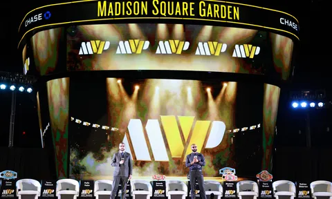 MVP của Jake Paul ký hợp đồng dài hạn với Sky Sports, hứa hẹn thay đổi bộ mặt boxing nữ
