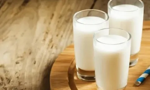 Thời điểm uống sữa tốt nhất: Buổi sáng hay buổi tối? Bí mật sức khỏe nhiều người bỏ qua