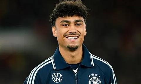 Arsenal quyết giành Nathaniel Brown từ Bundesliga
