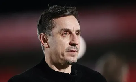 Gary Neville thu về 1 triệu bảng mỗi tháng từ podcast