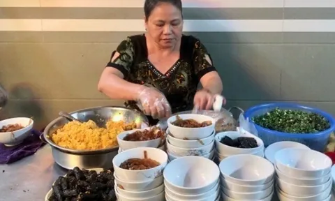 Ở Hải Phòng có quán bánh đa cua bề bề nổi tiếng, giá bình dân mà hương vị cao cấp, phải đóng cửa sớm vì đông khách