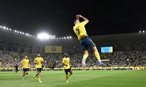 Ronaldo tỏa sáng ngày tái xuất giúp Al-Nassr đại thắng 5-2