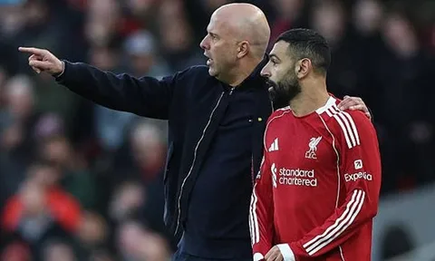 Arne Slot có thể hy sinh Salah để hạ Man City