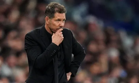 Simeone ca ngợi dàn sao Barcelona của Hansi Flick là phi thường