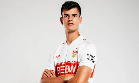 Tỏa sáng ở Stuttgart, Andres ngỏ ý tái hợp Real