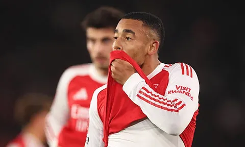 CĐV Arsenal đòi tống cổ Gabriel Jesus