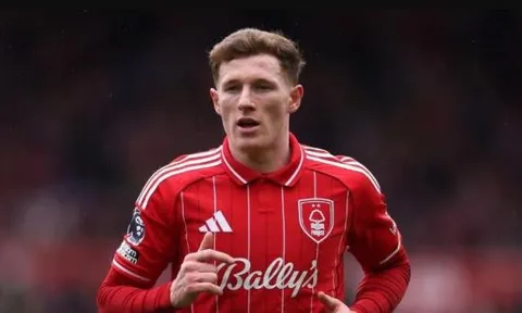 Man City rút lui mở đường cho MU mua Elliot Anderson